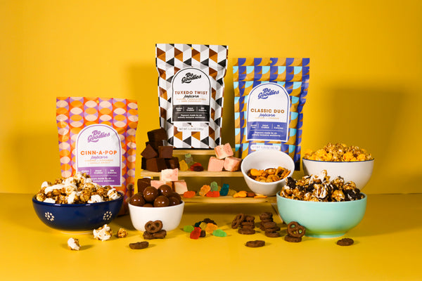 Popcorn　ツアーグッズセット Halloween Spooky Movie Movie Night Popcorn Gift Set – Pop 'N Dulge